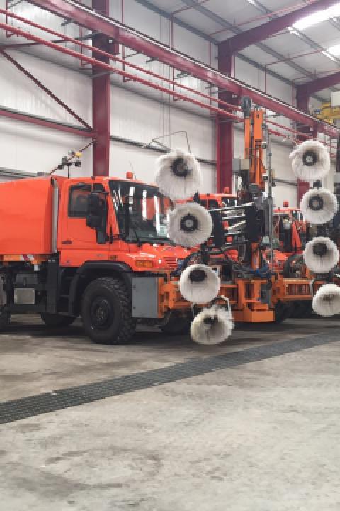 Clean-Track-Trucks.jpg