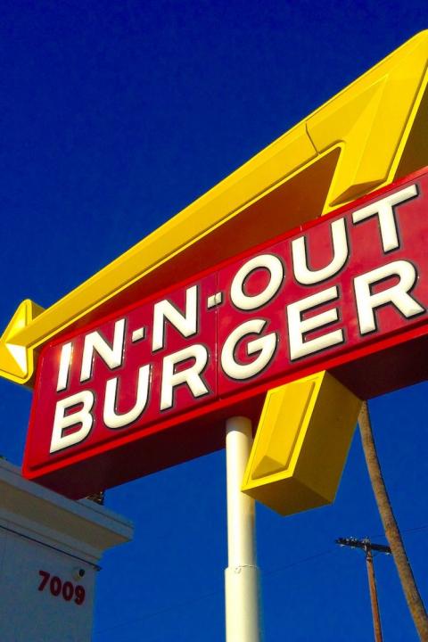In-N-Out living wage minimum wage