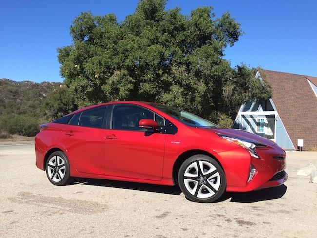 2016-Toyota-Prius-sport.jpg