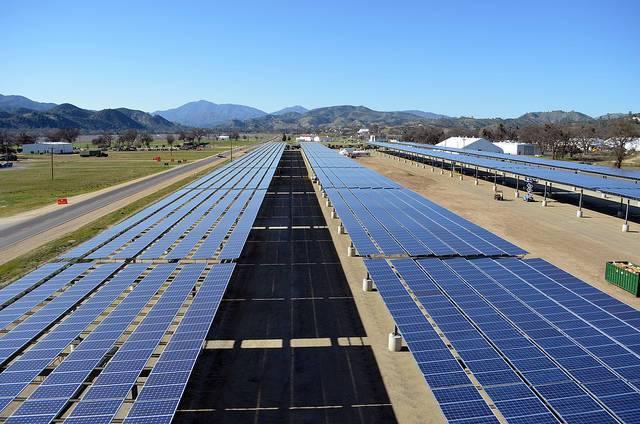A-Solar-project-at-Fort-Hunter-Liggett-California.jpg