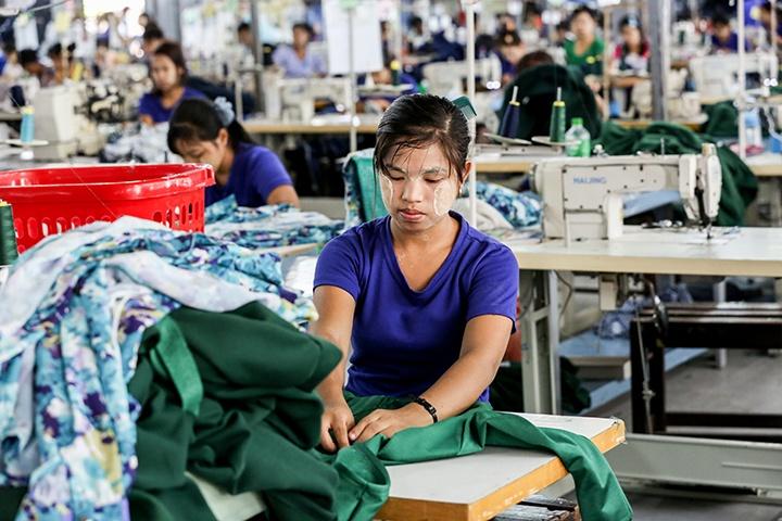 A-garment-worker-at-a-Burmese-factory.jpg