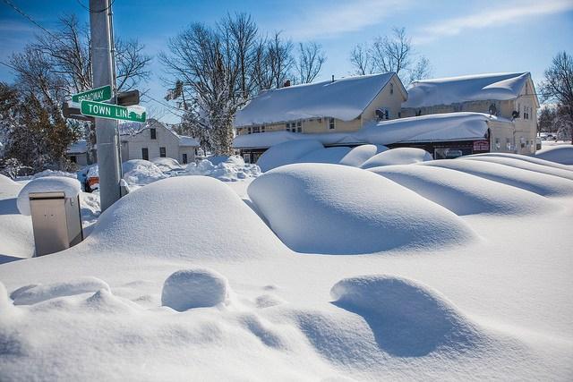 A-massive-snowfall-in-Buffalo-NY.jpg