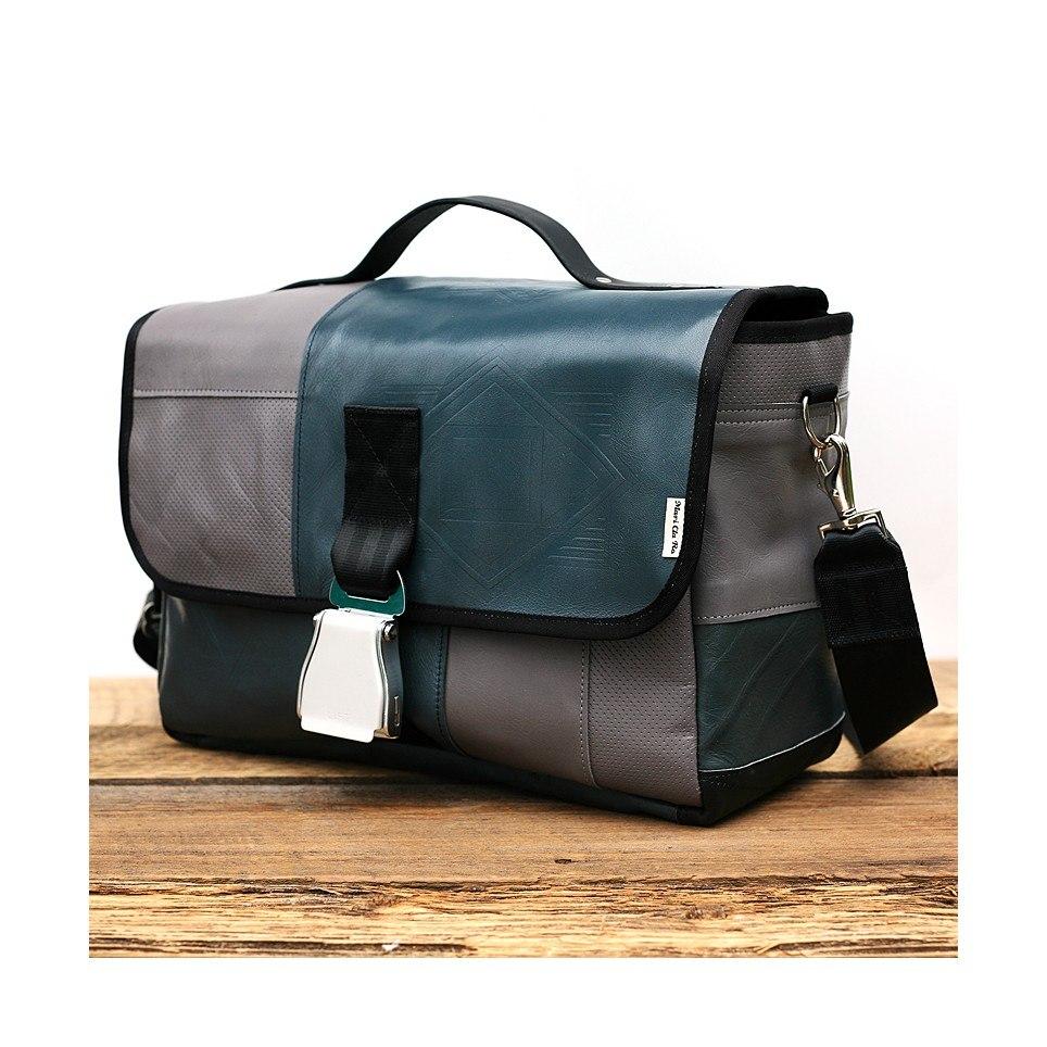 A-recycled-leather-bag-made-by-Mariclaro.jpg