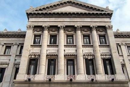 A-win-by-Philip-Morris-would-mean-Uruguays-parliament-would-have-to-rewrite-its-anti-smoking-laws.jpg