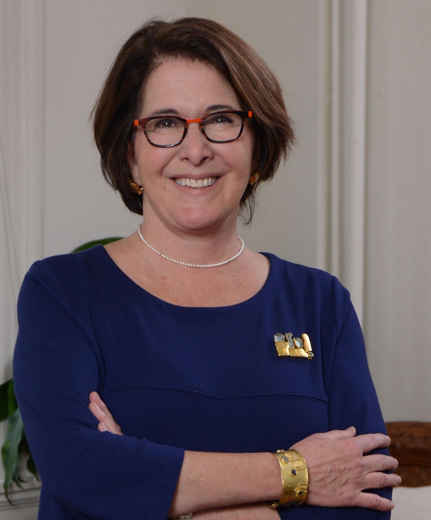 AmyDomini-photo1.jpg