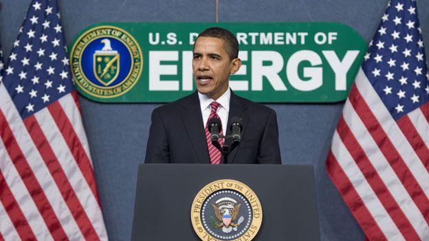 Barack_Obama_and_Environment_PresidentOffice.jpg