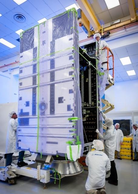 Boeing-satellite-SEF14-01424-037_RROI-455x640.jpg