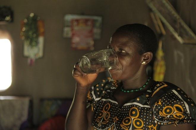 By-supporting-LifeStraw-Carbon-for-Water-JLR-have-provided-safe-water-to-700000-people-in-the-Busia-region-of-Kenya_660.jpg
