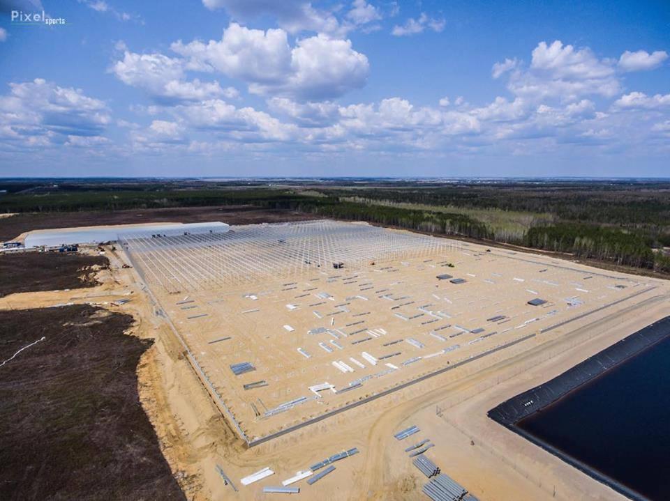 CO2-emissions-from-a-nearby-paper-mill-will-help-this-Quebec-greenhouse-project-churn-out-fresh-produce.jpg