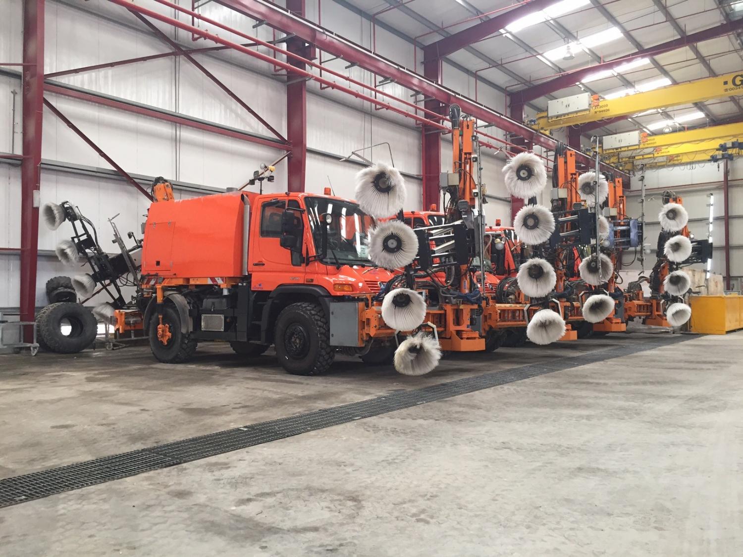 Clean-Track-Trucks.jpg