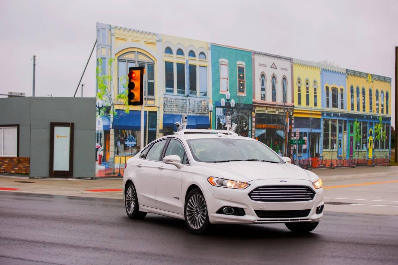 Ford-has-put-a-billion-dollar-bet-on-self-driving-cars.jpg