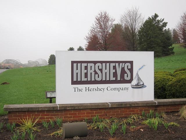 Hershey-has-sealed-its-most-recent-CSR-report-with-a-Kiss.jpg