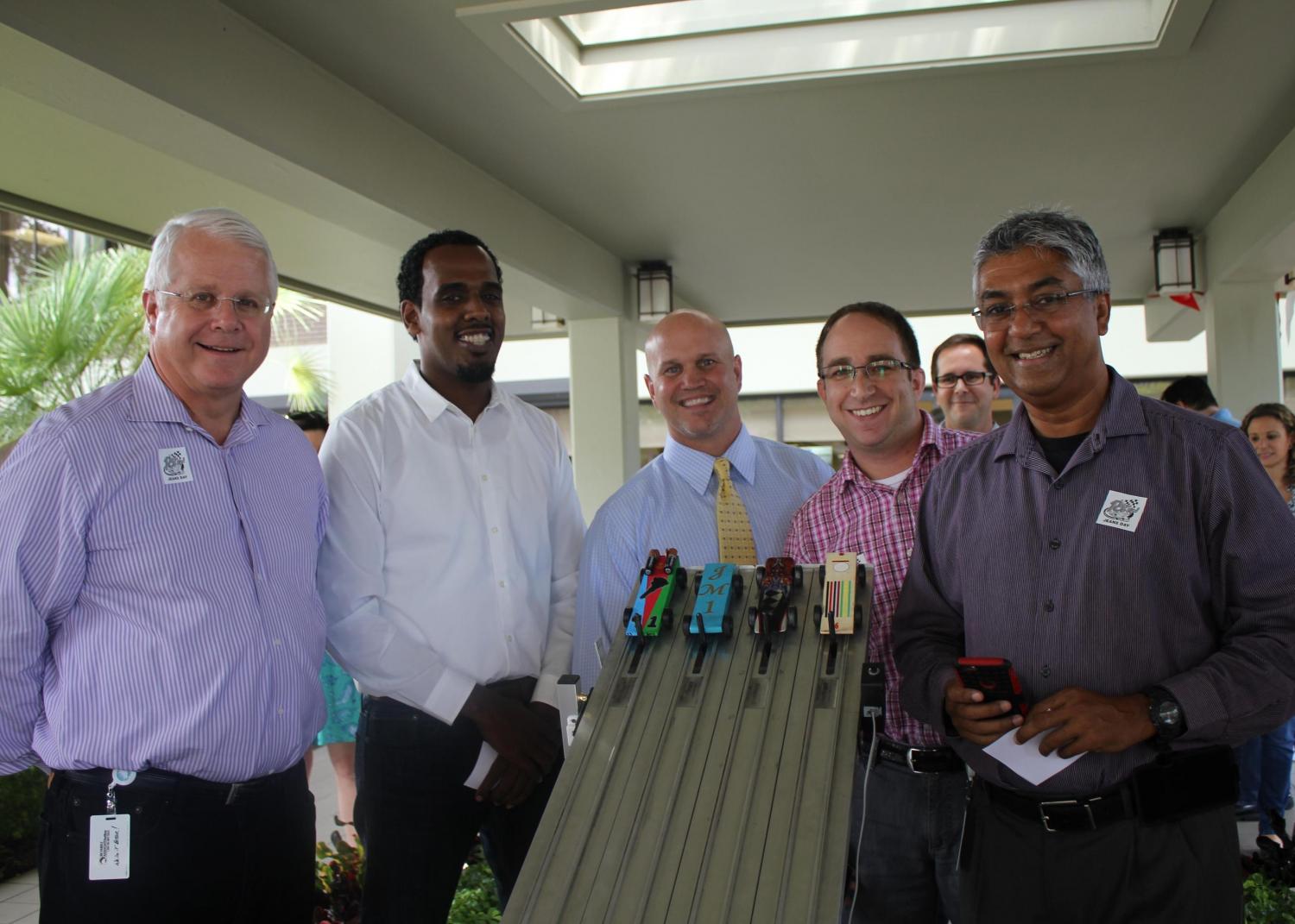Image-2_Colin-with-Finalists.jpg