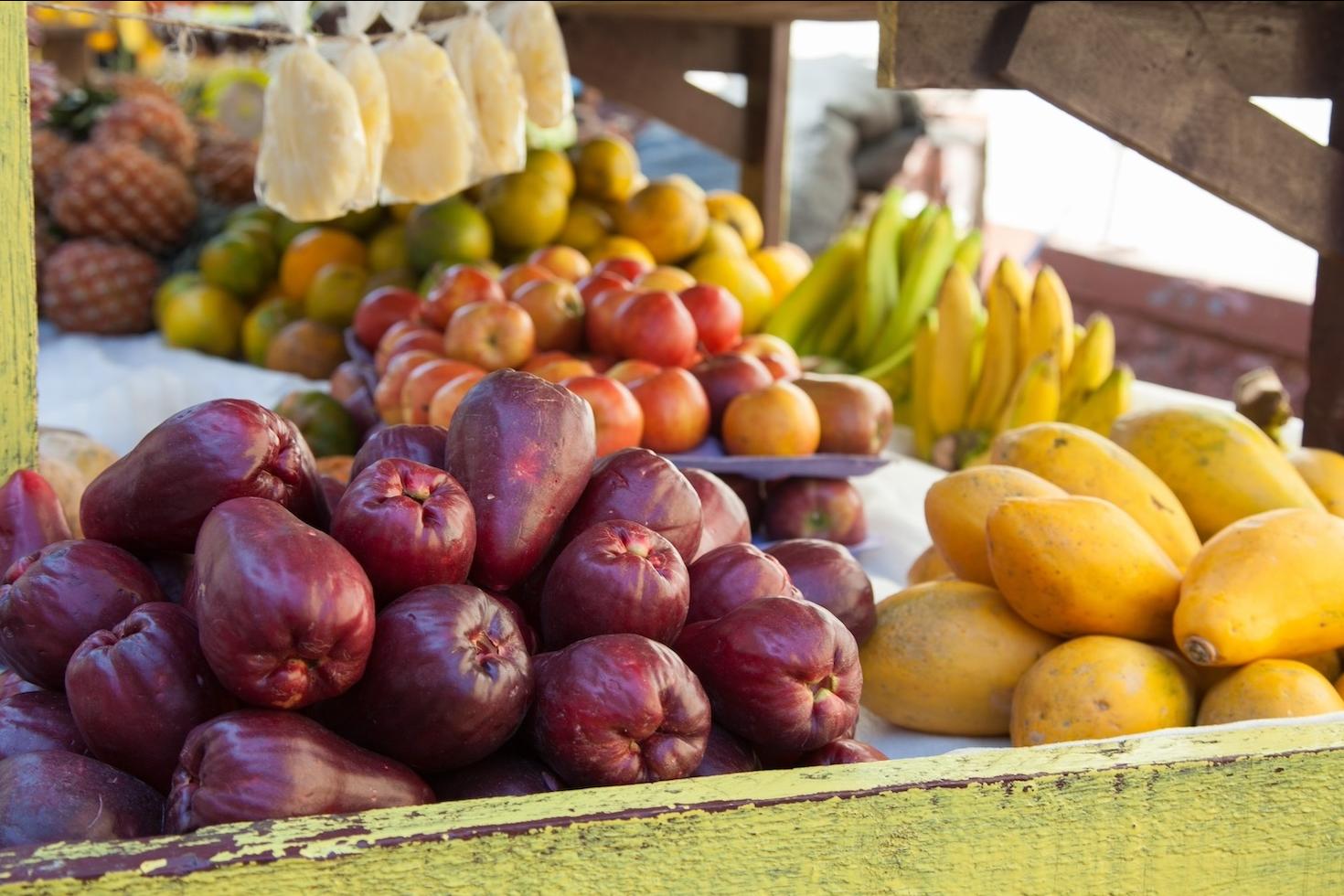 Local fruit for sale on a table in Jamaica — Ital