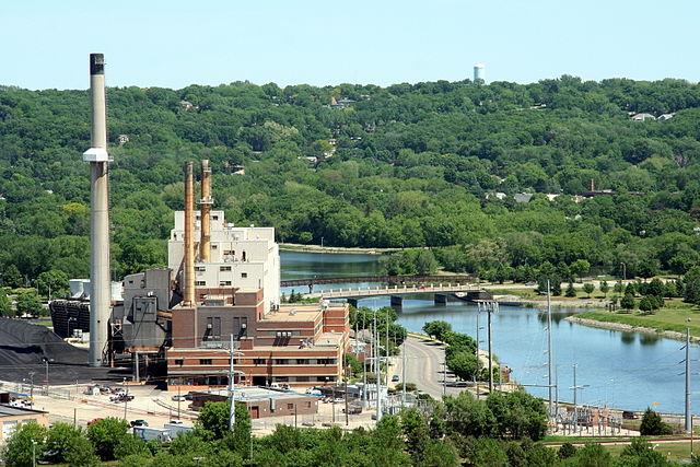 Minnesota_coal_plant_leg_suit_Johnathunder.jpg