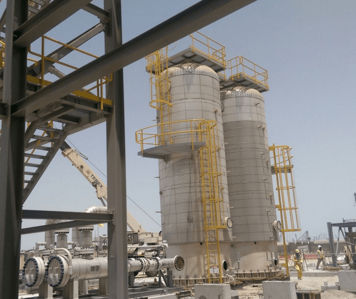 Oil-industry-construction-projects-in-the-Middle-East-have-slowed-due-to-low-petroleum-prices.png