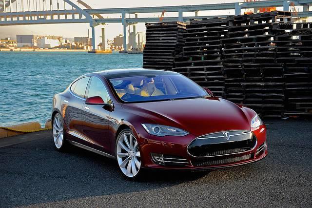 Tesla-insists-more-Model-S-cars-are-leaving-its-factory-pushing-it-to-plan-3-more-gigafactories.jpg
