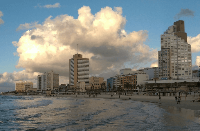 The-waterfront-at-Tel-Aviv.png