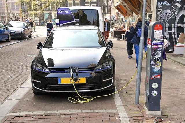 VW_electric_vehicle_FaceMePLS.jpg