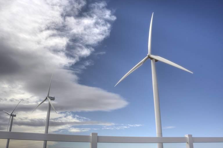 Wind-power-is-surging-in-North-Dakota-but-some-politicans-want-to-curb-its-growth.jpg