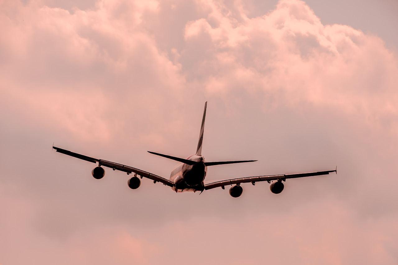 aircraft-1526567_1280-1.jpg
