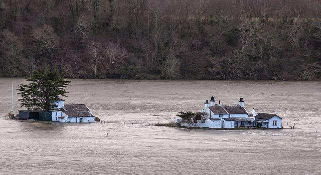 climate_change_flooding_in_AdrianKingsley-Hughes.jpg