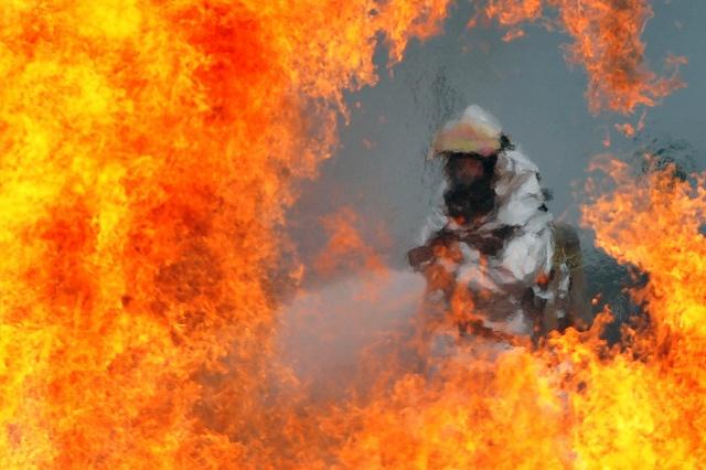 firefighter_chemical_flame_retardants_DVIDSHUB.jpg