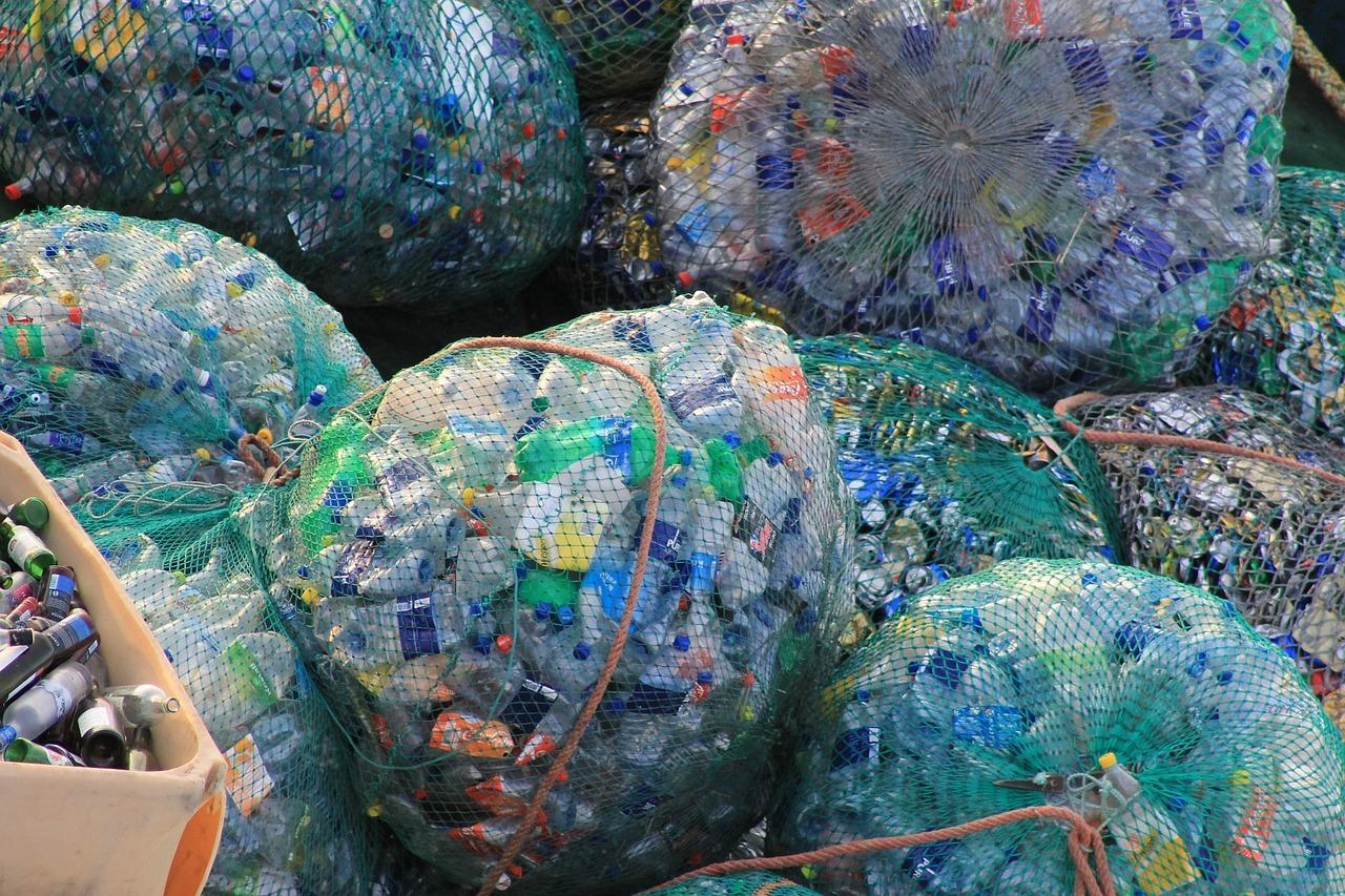 plastic-631625_1280.jpg