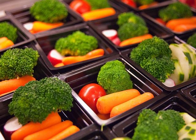 school-lunch-program.jpg