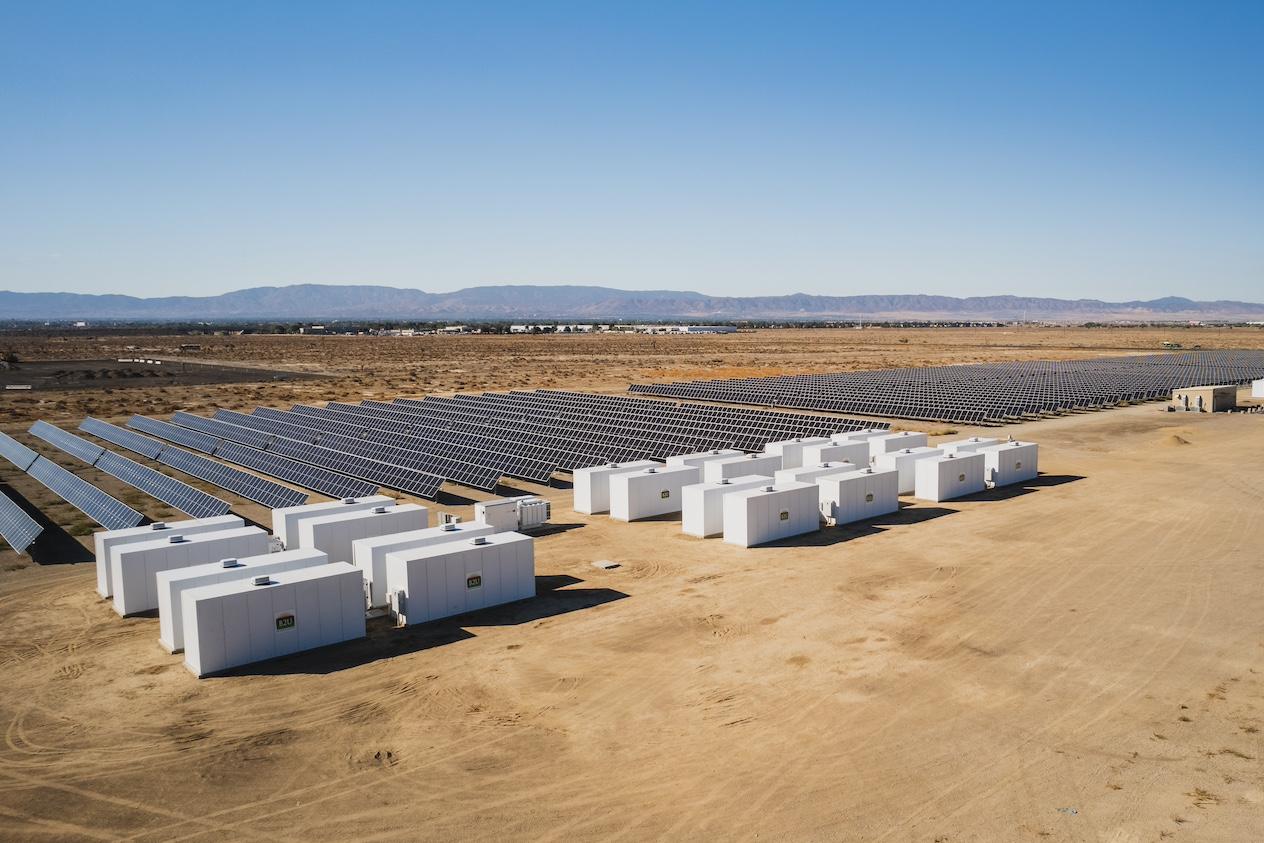 An aerial view of B2U Storage Solutions' SEPV Sierra facility in Lancaster, California, that's made up of second-life batteries and solar panels.