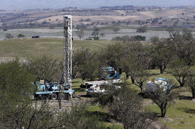 waterdrillingrig.jpg