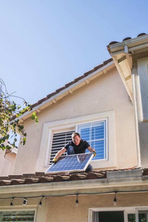 installing rooftop solar